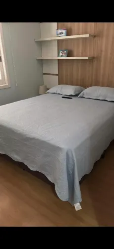 Cama Queen Size 5 meses de uso