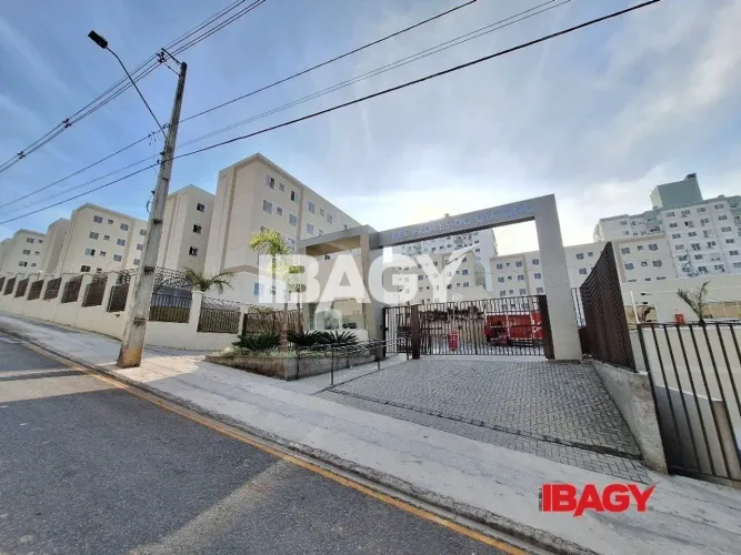 Excelente Apartamento 2 dormitório(s) em Areias - São José