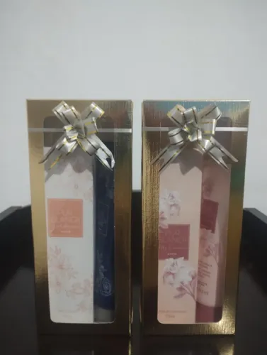 KIT PRESENTE AVON  PERFUME PUR BLANCA  75ML + LOÇÃO PERFUMADA  - R$ 59,90 CADA