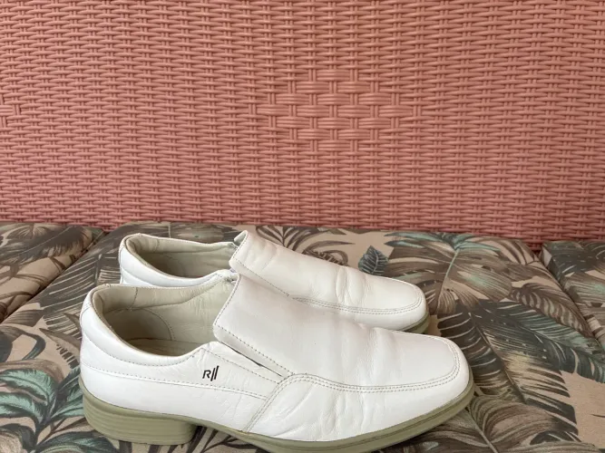 Sapato Branco Novo Usado poucas vezes 