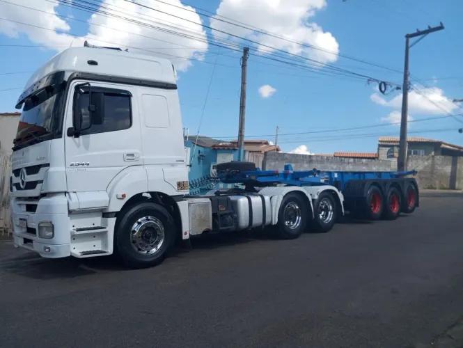 Cavalo Mercedes axor 2544