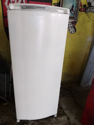 Vendo está geladeira