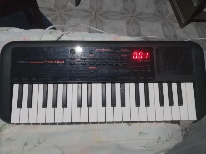 Mini teclado PSS-A50 novo