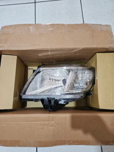 Farol esquerdo hillux 2013 depo