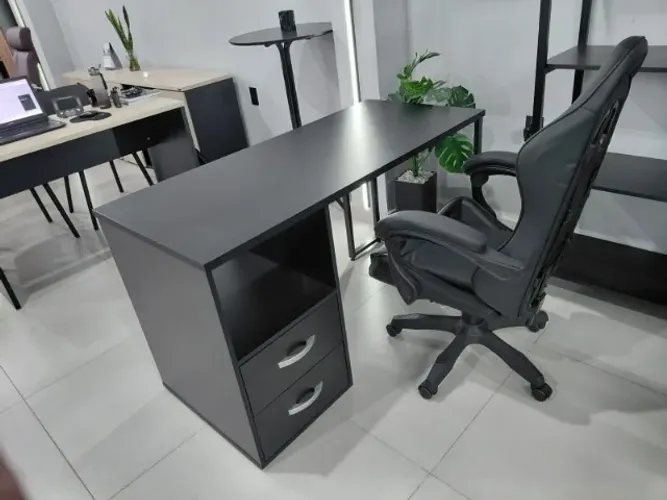 Mesa com Gaveteiro MDP na cor Preta