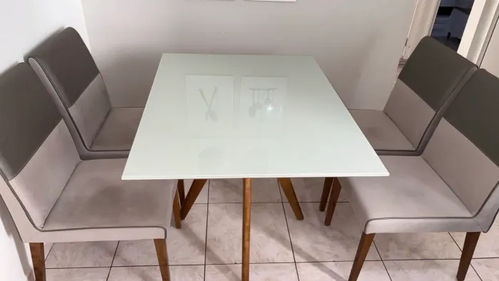 Mesa de jantar com 4 cadeiras Sylvia Design 