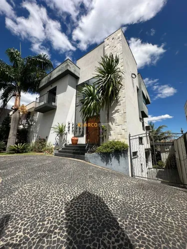 Sobrado em condomínio à venda | Residencial Jaguary