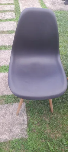 3 Cadeiras Estilo Eames Pretas , retro - Pés de Madeira