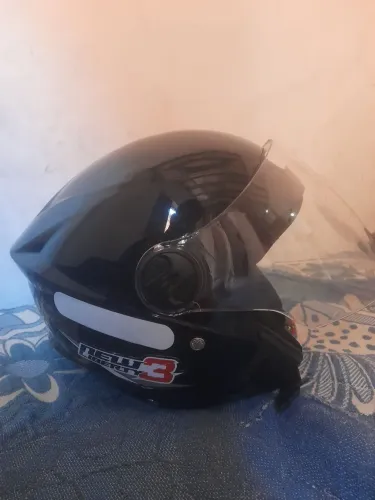 Capacete new liberty 3