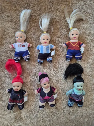 6 bonequinhas Fofoletes coleções Copa do Mundo e Dark Fashion