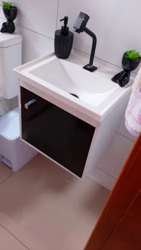 Vendo gabinete banheiro com cuba MDF