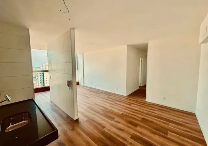 Apto, 94m², 3/4, 2 vgs no Edifício Torre Evidence