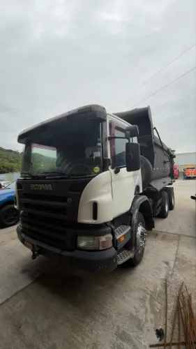 Scania P420 B caçamba meia cana