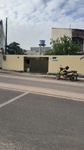 VENDO CASA NO BAIRRO DO SANTISSIMO EM ÓTIMA LOCALIZAÇÃO