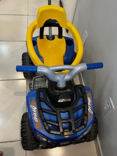 Quadriciclo infantil 