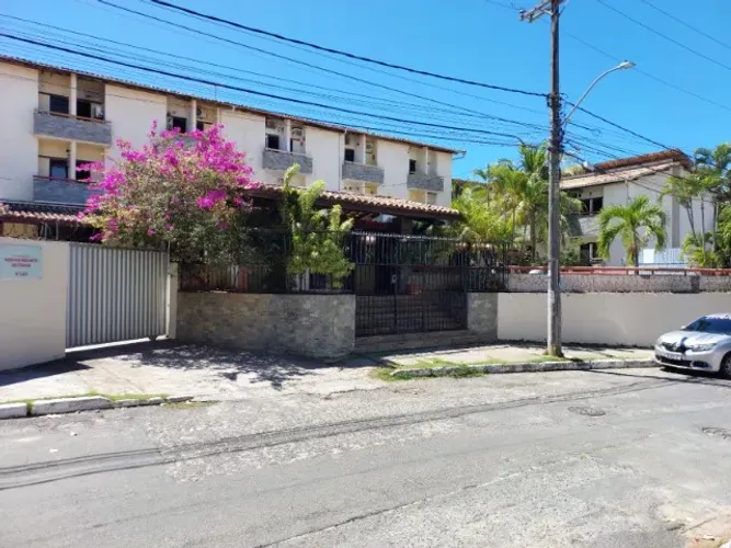APARTAMENTO SEMI-MOBILIADO - ITAPUÃ - PRÓXIMO AO FAROL