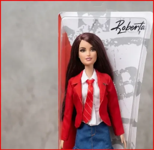 Barbie RBD - Roberta - colegial nova com caixa