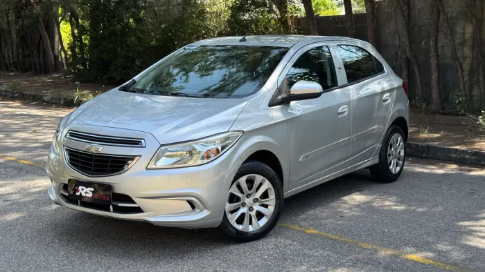Chevrolet Onix Hatch LT 1.0 8V Flex Power Mec. 4P 2015