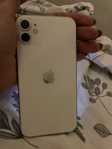 iPhone 11 200 GB com nota fiscal e em perfeito estado 