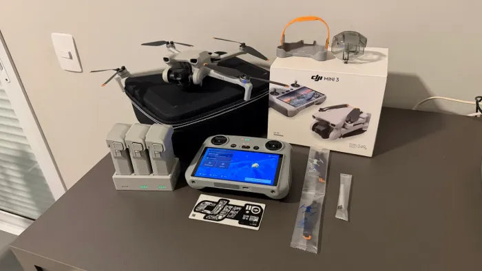 Drone DJI Mini 3 com Tela
