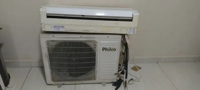 2 central de ar e uma Poltronaa