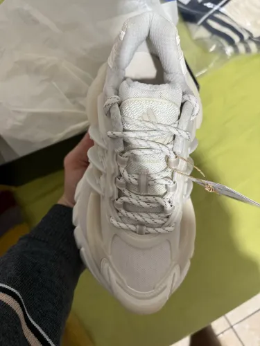 Adidas jellyfish chalk white