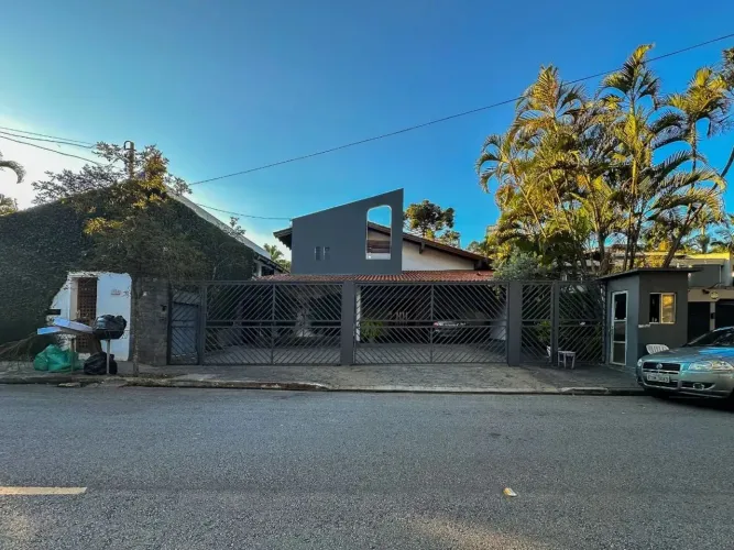 Casa Sobrado à venda na Rua Artur de Souza Marques na Vila Tramontano em São Paulo - SP