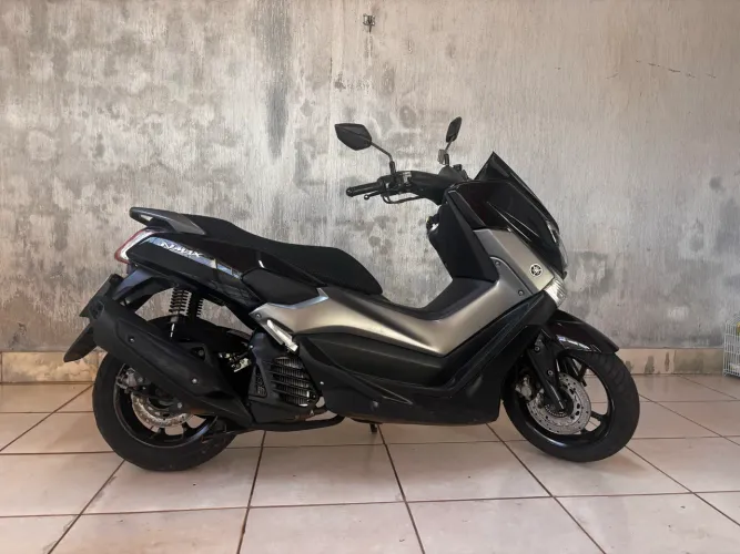 Moto NMax 