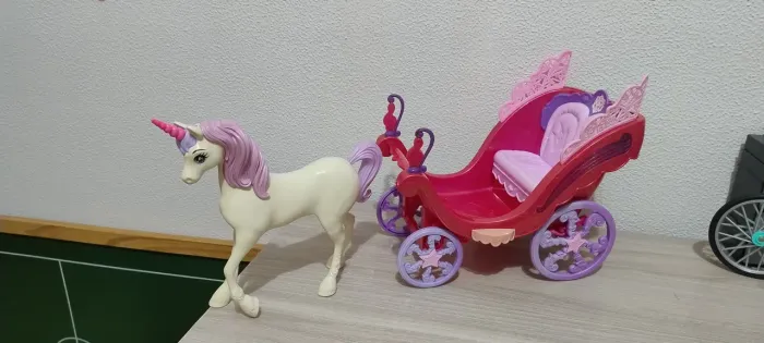 Carruagem Barbie princesa pop + Unicórnio