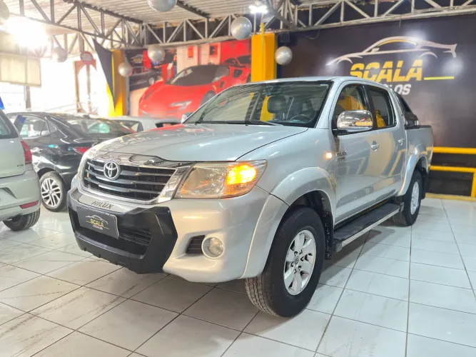 Toyota Hilux CD SR 4X2 2.7 16v/2.7 Flex Aut. 2013