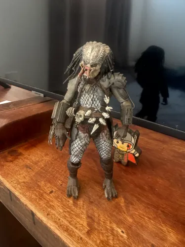 Action figure Predador