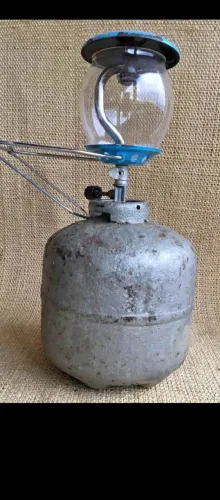 Lampião com refil e haste