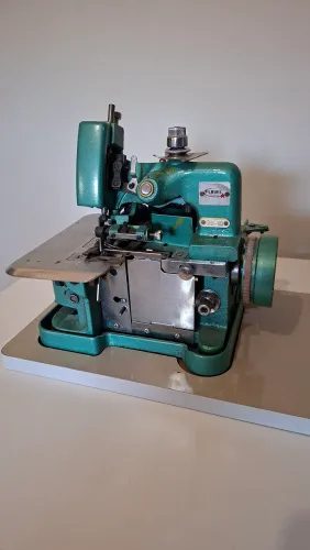 MAQUINA DE COSTURAR OVERLOCK<br><br>SEMI-INDUSTRIAL FLAWIL<br><br>MODELO: GN1-6/GN1-6D