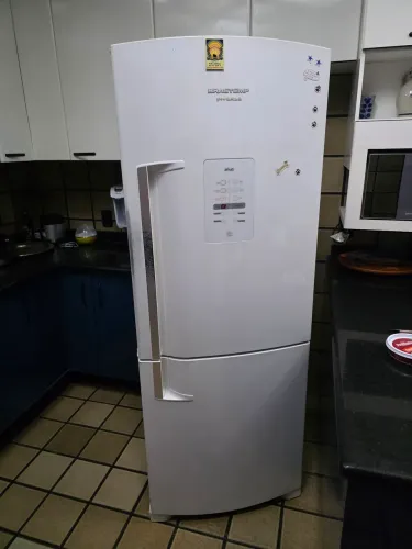 Geladeira Bratemp inverse com defeito