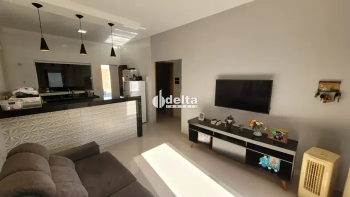 Casa com 2 quarto disponível para venda no bairro Jardim Holanda em Uberlândia MG