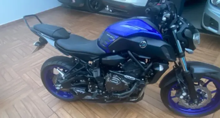 MT 07 muito nova