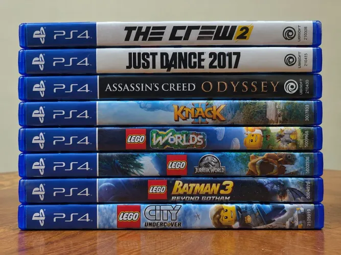8 jogos de Ps4 em bom estado