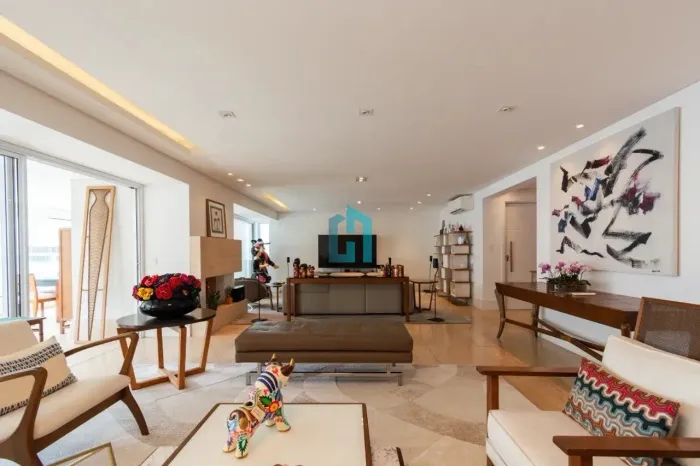 Luxuoso apartamento à venda em Moema, São Paulo