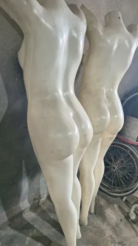 2 MANEQUINS 
