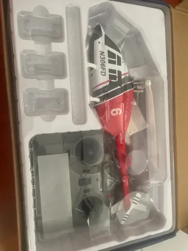 Helicóptero de controle remoto