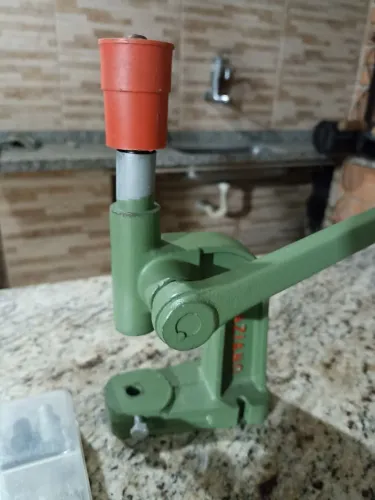 Máquina de ilhós furador número 7 Graziano sem uso