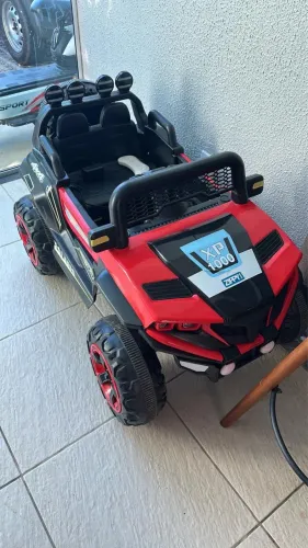 Jeep elétrico infantil