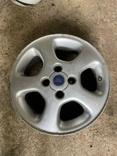 Roda Liga leve Aro 15 furação 4x108 - Escort - ka - Fiesta
