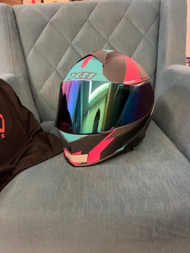 Capacete X11 Revo - Estado de Novo (Tamanho 56) 