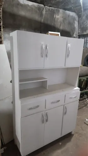 Armário de cozinha em madeira 
