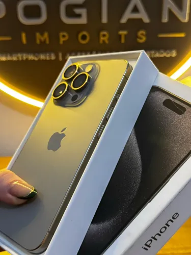 iPhone 15 Pro 128GB Titânio Natural