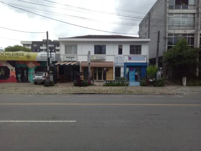 APTO. TÉRREO Residencial e/ou Comercial 40m2 em frente Igreja Cristo Rei