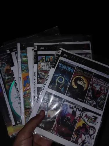 CDs com jogos de psp