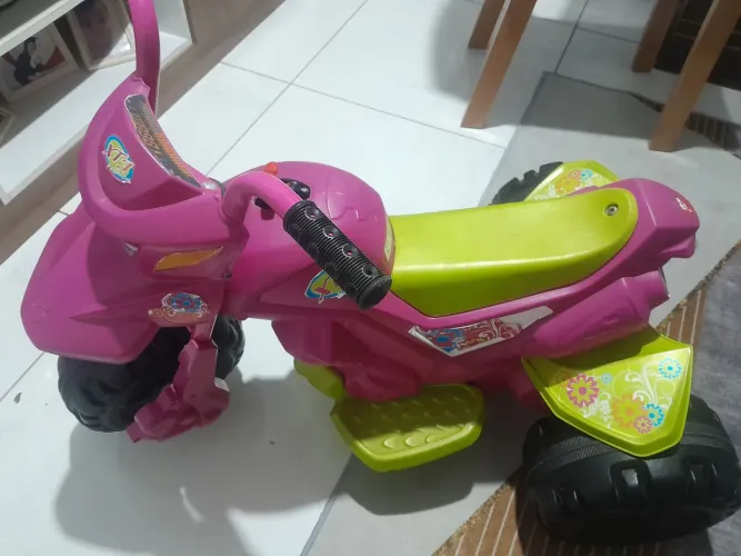 Moto infantil elétrica XT3 Bandeirantes