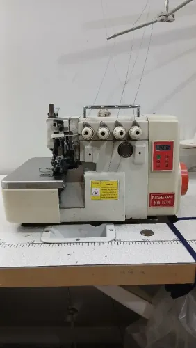 Máquina Overloque